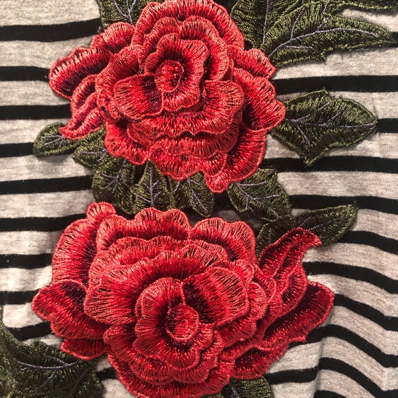 EMMA AND SAM ROSE T-SHIRT - Picture 3 of 4